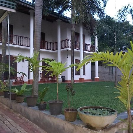 Elephant Reach Villa Pinnawala Пинавала Екстериор снимка