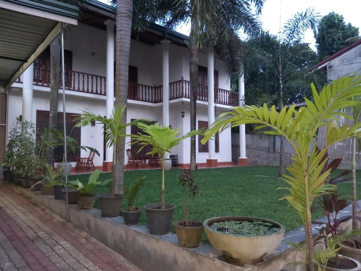 Elephant Reach Villa Pinnawala Пинавала Екстериор снимка