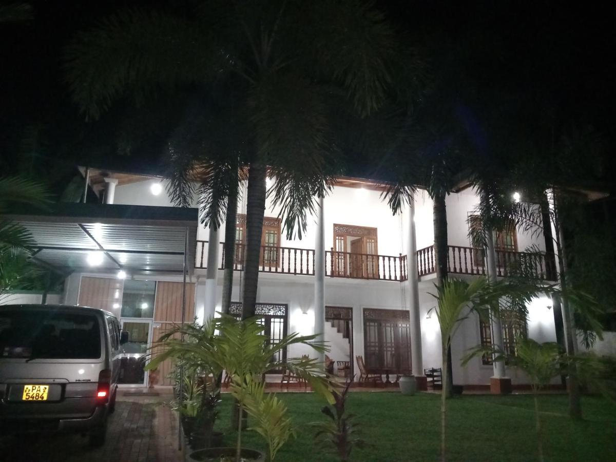 Elephant Reach Villa Pinnawala Пинавала Екстериор снимка