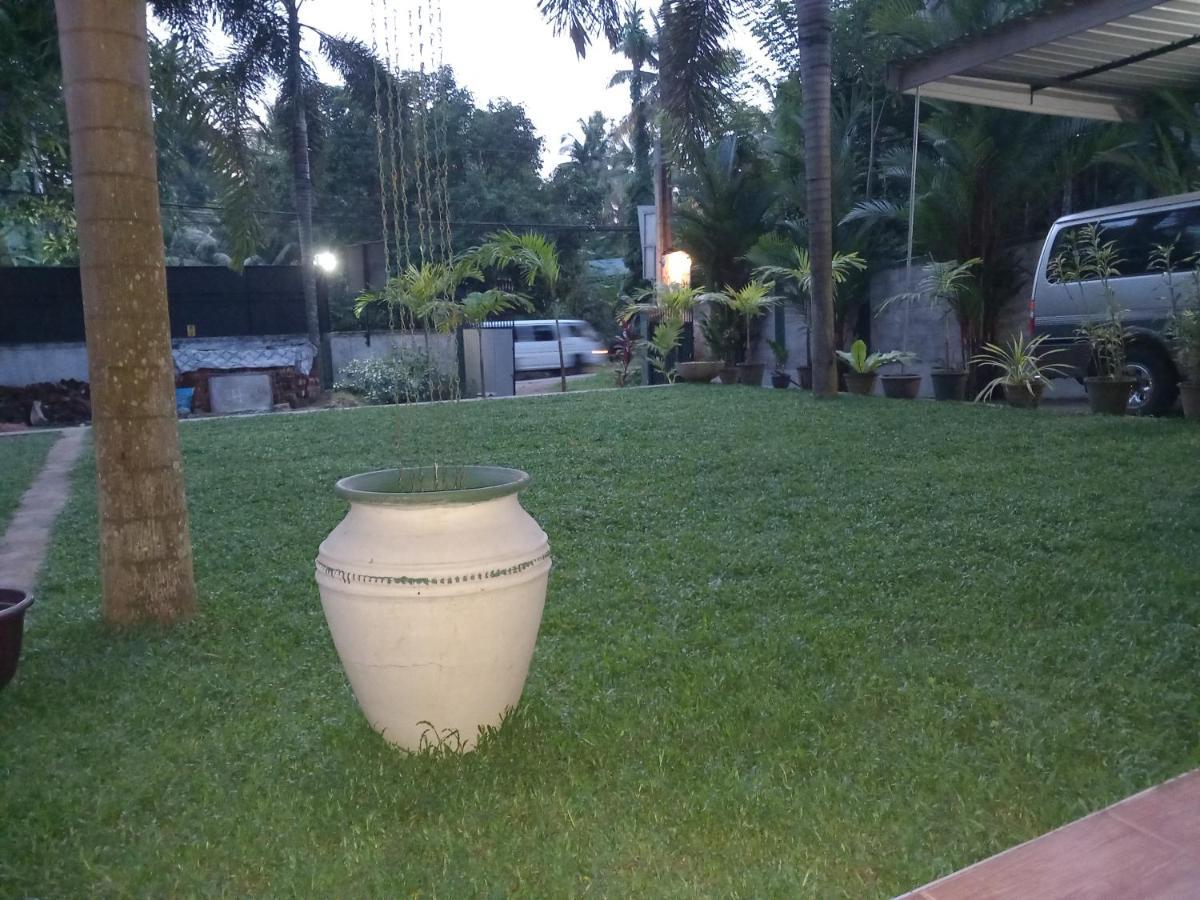 Elephant Reach Villa Pinnawala Пинавала Екстериор снимка